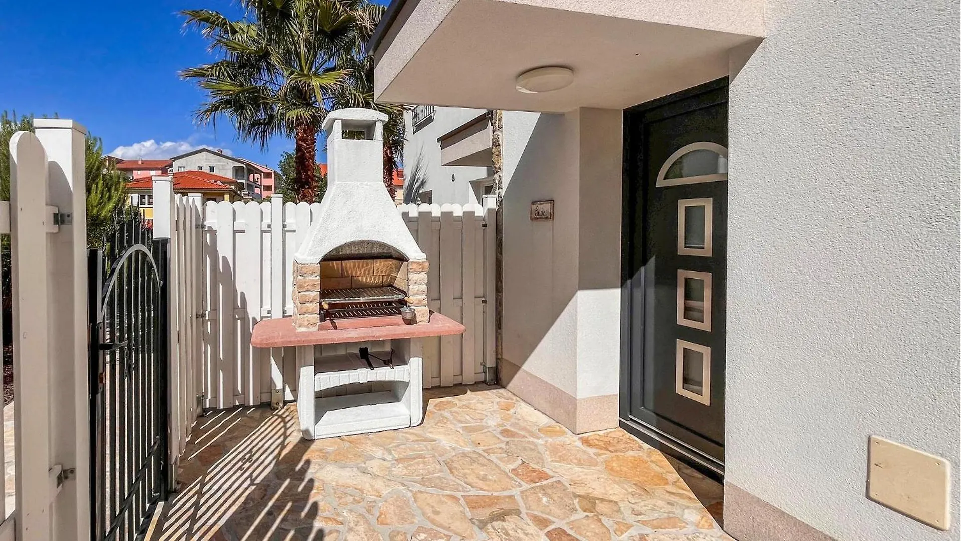 Pet Friendly Home In Kornic With House Sea View Holiday home