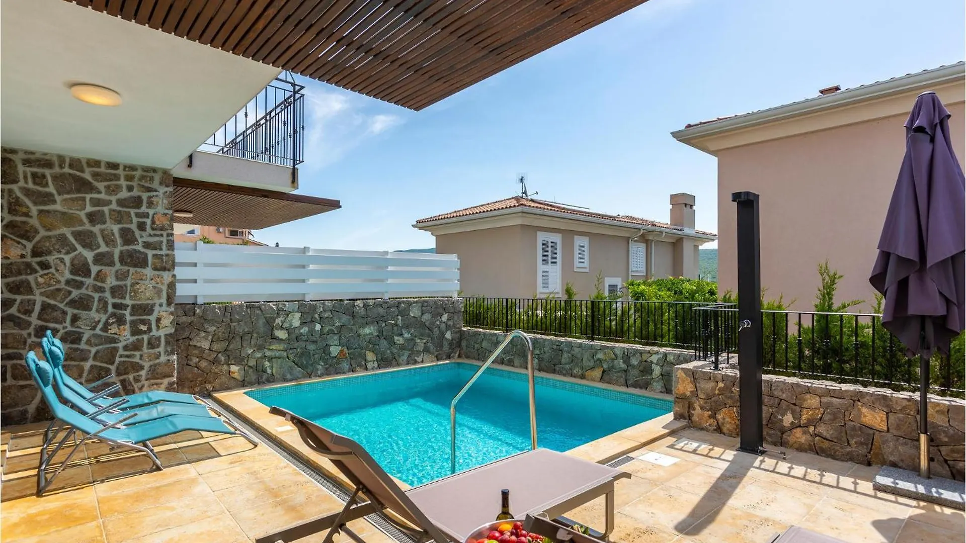 Pet Friendly Home In Kornic With House Sea View