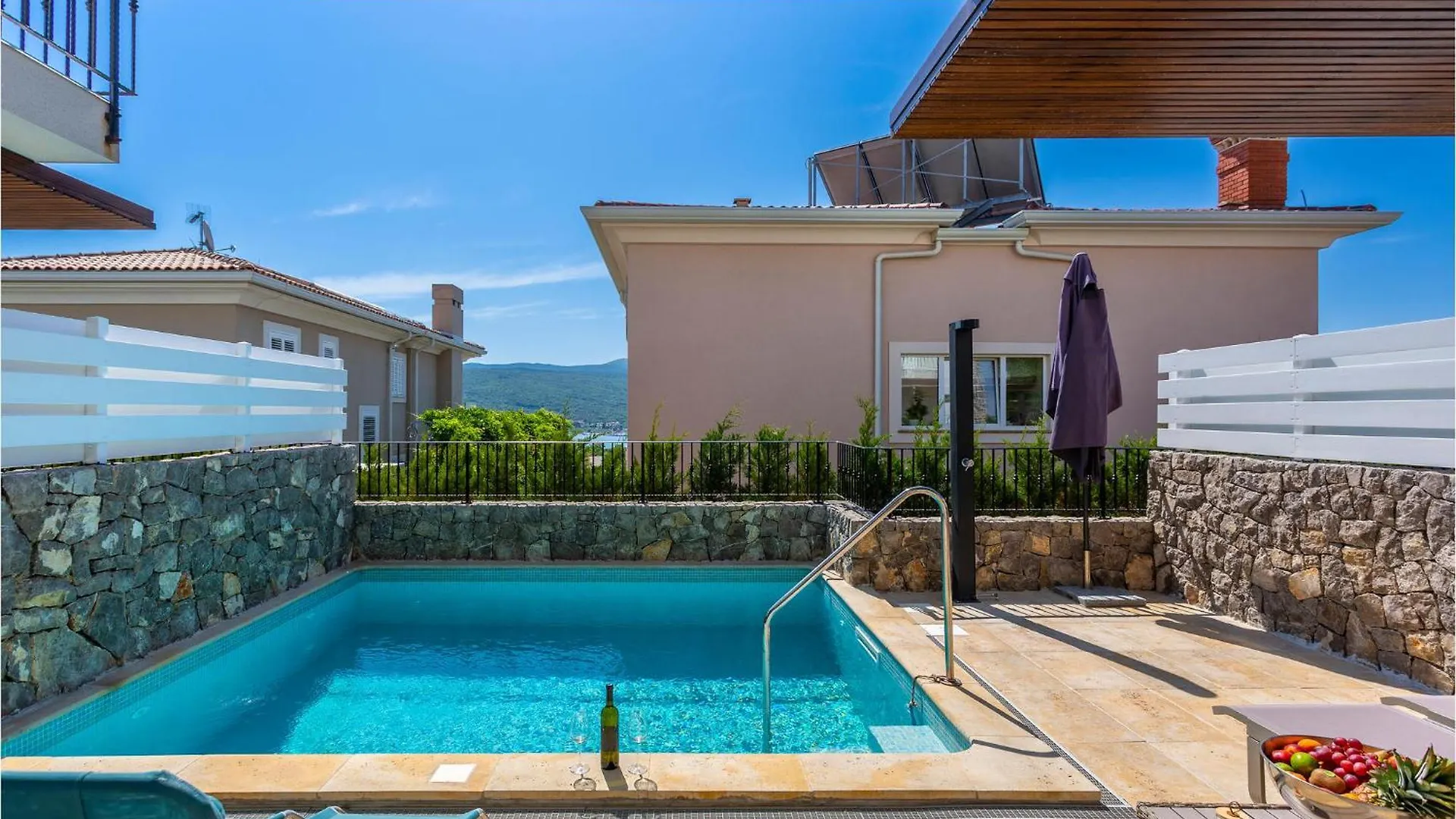 Pet Friendly Home In Kornic With House Sea View Holiday home